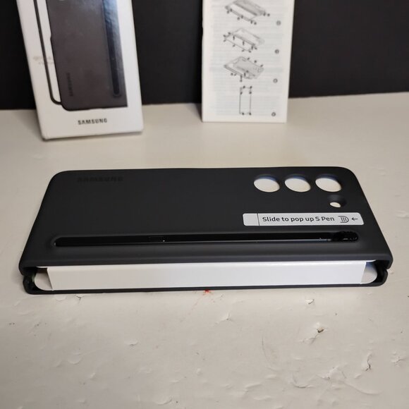 Galaxy Z Fold5 Slim S-pen Case, Graphite - Picture 7 of 16